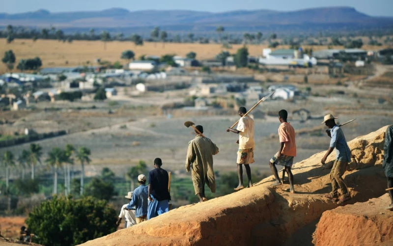 Добыча сапфиров на Мадагаскаре