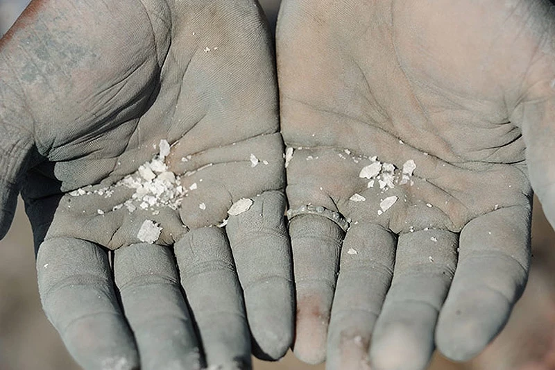 Добыча соли в Уганде