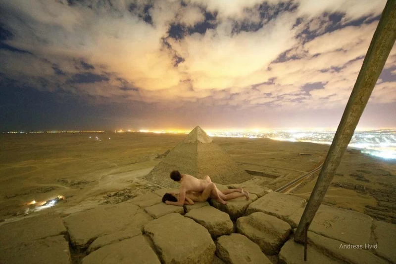 Египтяне в гневе: туристы занялись сексом на вершине пирамиды Хеопса