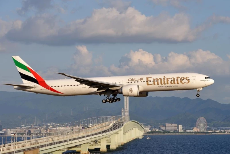 "Эмиратские авиалинии": описание, парк самолетов, рейсы, отзывы