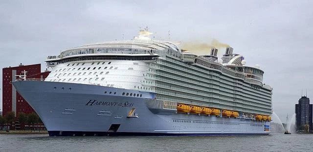 «Гармония морей» - самый большой лайнер в мире