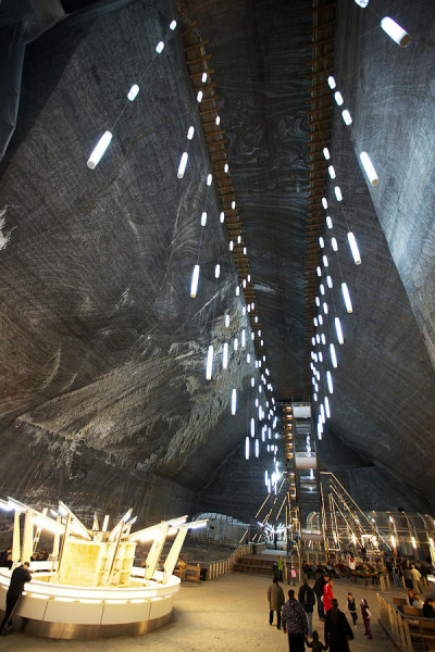 Гигантская соляная шахта Салина Турда