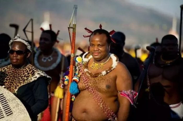 Король выбирает: ежегодный парад девственниц в Свазиленде