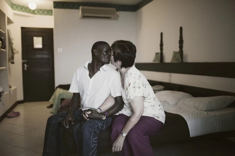 "Любовь! Ее здесь нет!": женский секс-туризм в Кении