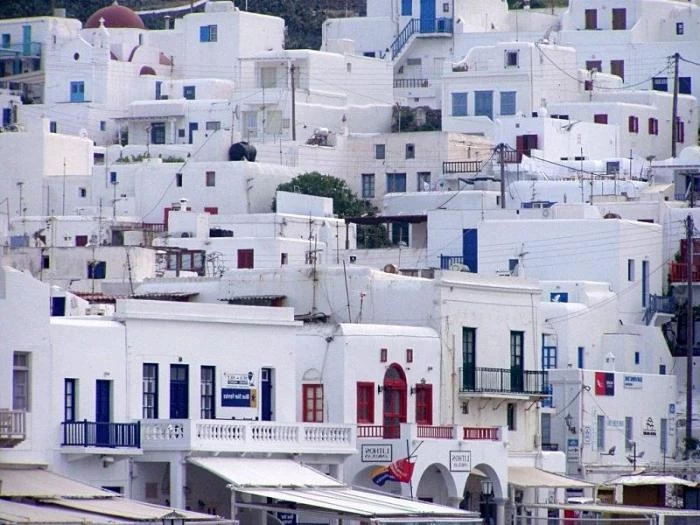 Молодежный отдых в Греции на острове Миконос