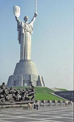 Памятник «Родина-мать» – «визитная карточка» Киева