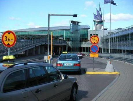 Парковка в аэропорту в Хельсинки-Вантаа: кратковременная и на длительное время