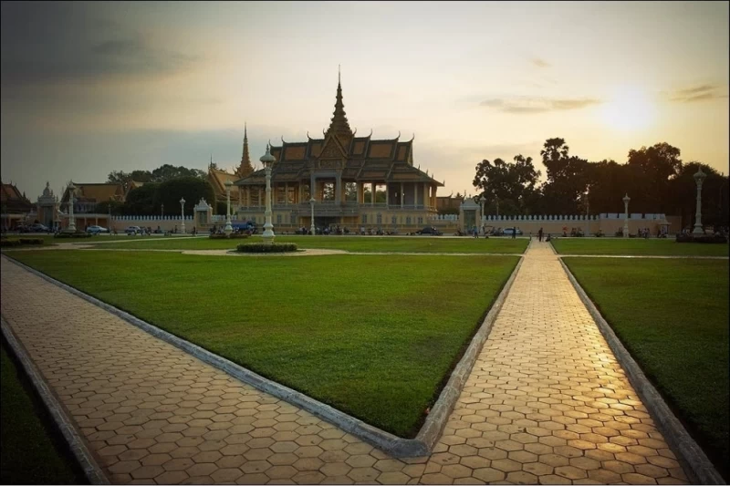 Путешествие в Пномпень