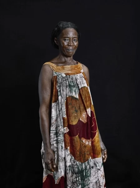 Шокирующая традиция Камеруна — утюжка груди