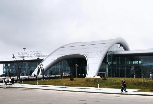 Современный международный аэропорт "Белгород"