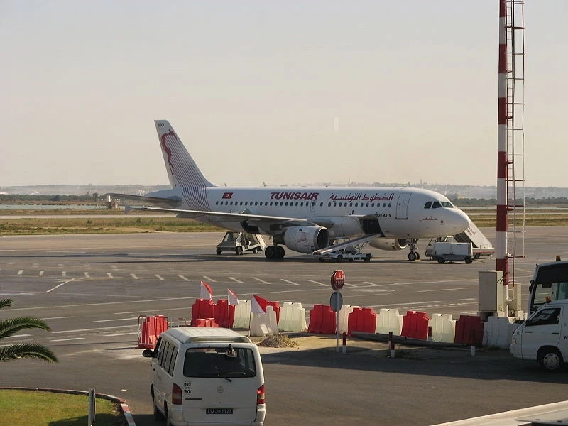 Тунис: сколько лететь на самолете?