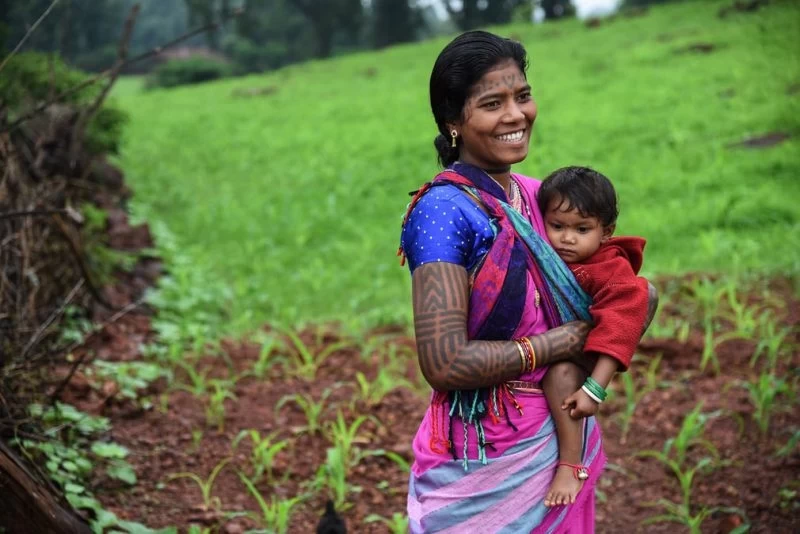 Уродство ради счастья: как матери в Африке и Индии калечат дочерей, чтобы устроить их жизнь