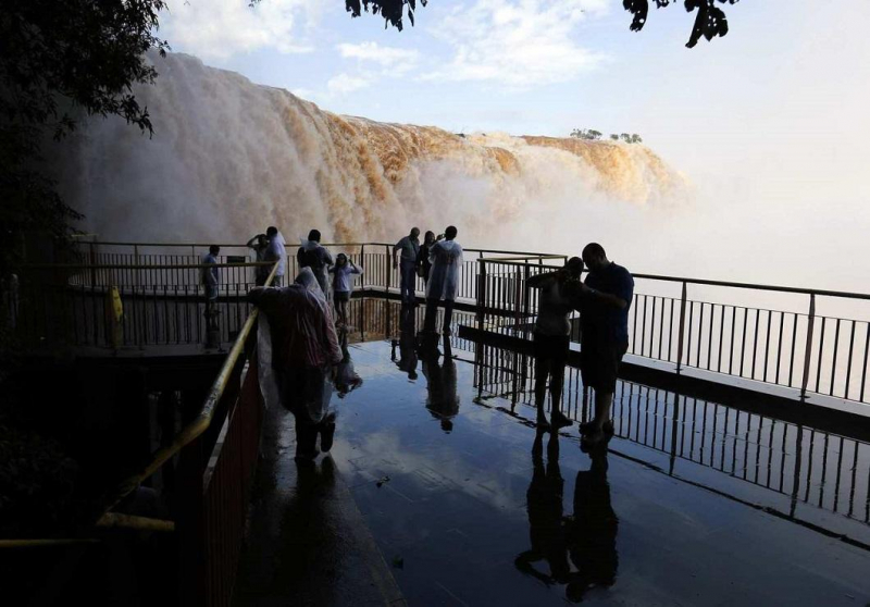 Захватывающие дух водопады Игуасу