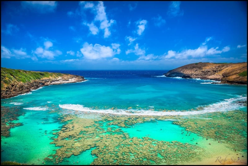 Земной рай - гавайский пляж внутри древнего кратера