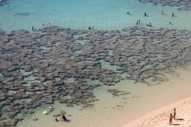 Земной рай - гавайский пляж внутри древнего кратера