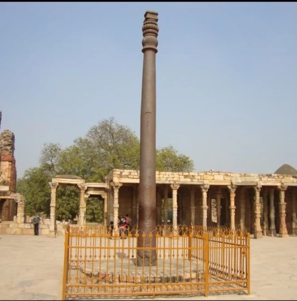 Железная колонна в Дели: история, состав колонны, высота и удивительная стойкость коррозии