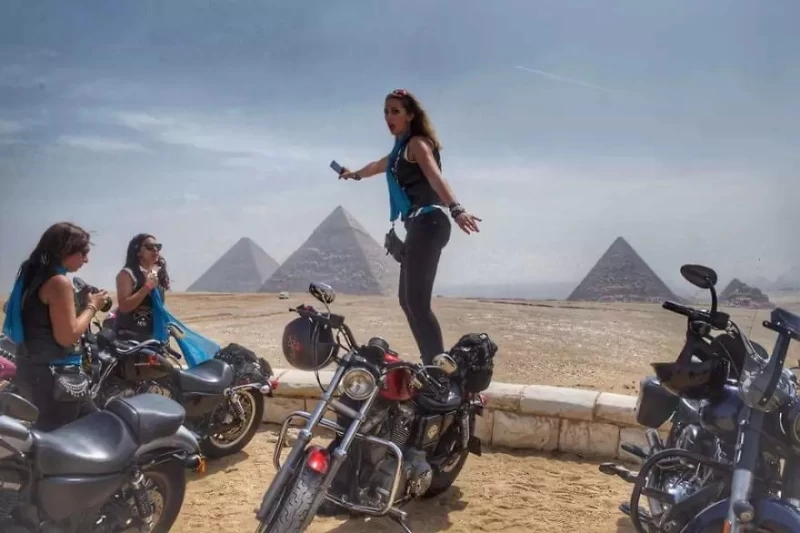 Женщины Ближнего Востока на байках в проекте французского фоторепортера Жиля Бадера