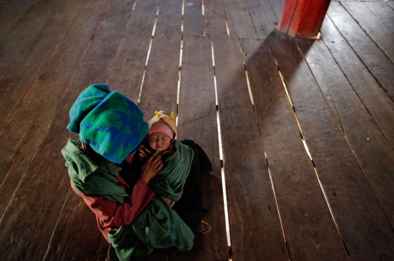 Опиумные войны: Уничтожение маковых полей в Мьянме (20 фото)
