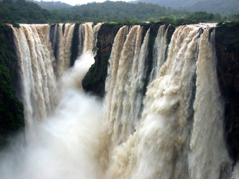 Топ-10 самых величественных водопадов мира (10 фото)