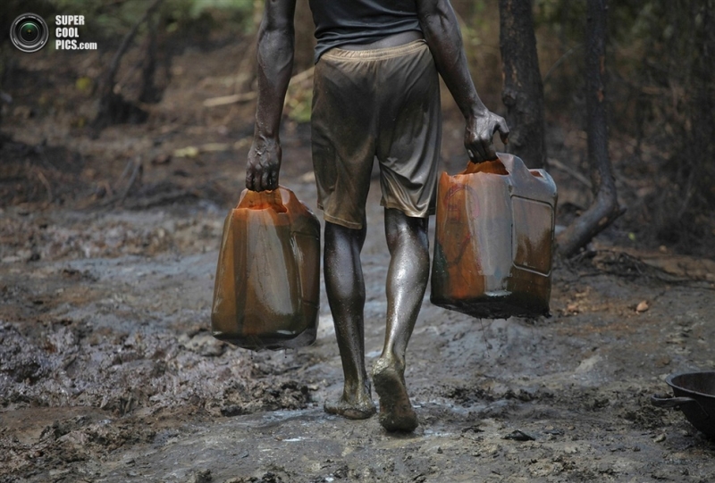 В погоне за нигерийской нефтью (20 фото)