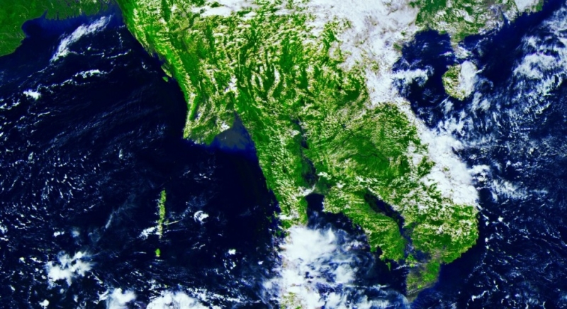 Земля в мае: 120-мегапиксельный снимок в деталях (10 фото)