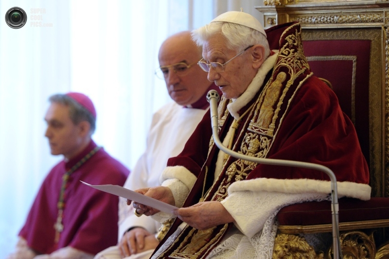 Небеса отреагировали на отречение Папы Римского (3 фото)